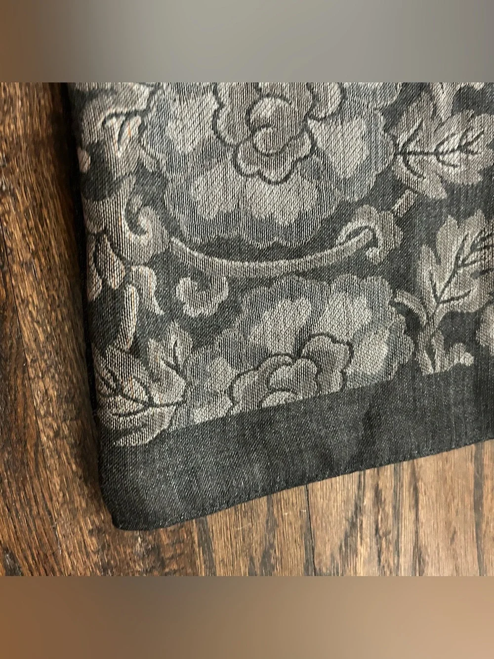 Unbranded 28”x78” 70% Wool, 30% Silk  Shawl/Scarf-Black/Gray/Brown Floral